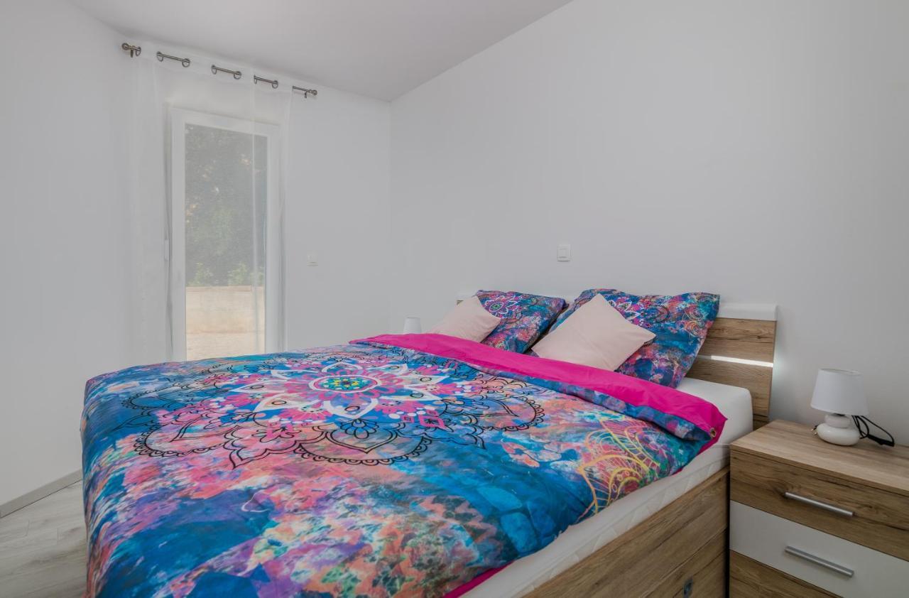 Apartments Villa "Aurea" With Pool Krk Town Εξωτερικό φωτογραφία