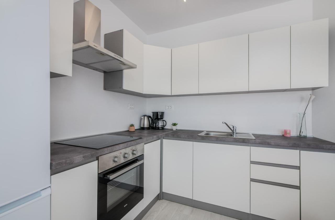 Apartments Villa "Aurea" With Pool Krk Town Εξωτερικό φωτογραφία